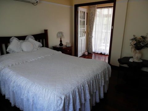 The Hideaway Luxury B&B Retreat - Tourism Townsville 0