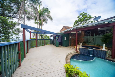 The Hillside House - Tourism Townsville 1