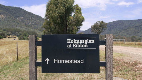 The Homestead At Holmeslgen At Eildon - Tourism Townsville 3