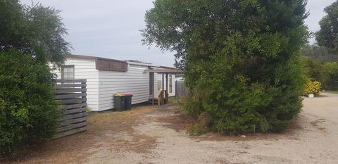The Hut - Tourism Townsville 3