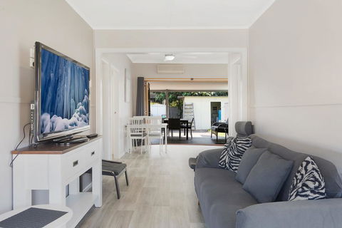 The Inlet Cottage - Tourism Townsville 2
