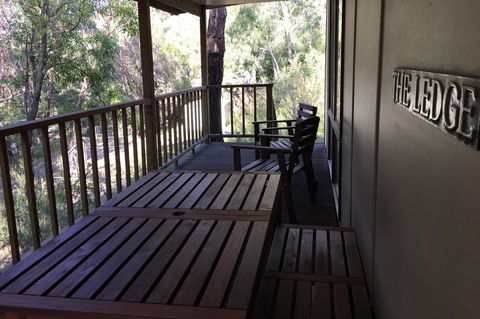 The Ledge Holiday House - Tourism Townsville 1
