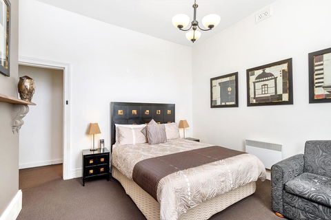 The Madsen Boutique Hotel - Tourism Townsville 2