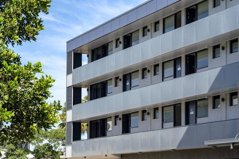 The Mid Pacific - Tourism Townsville 1