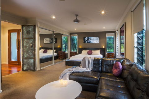 The Mountain View Retreat - Tourism Townsville 1
