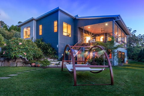 The Mountain View Retreat - Tourism Townsville 0