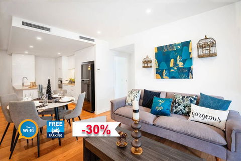 The Opulent Design APT In South Brisbane - Tourism Townsville 0