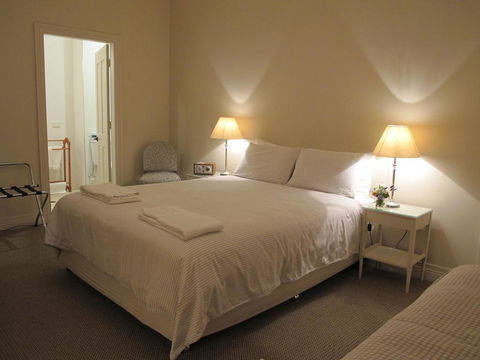The Playhouse Hotel - Tourism Townsville 2