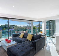 The Princess of Bulimba - Executive 3BR Bulimba Apartment with Large Balcony Next to Oxford St - Tourism Townsville
