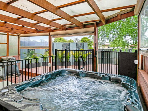 The Resort At 222 - Tourism Townsville 0