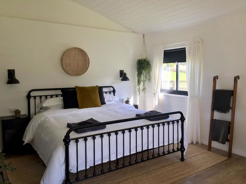 The Retreat - Tourism Townsville 0