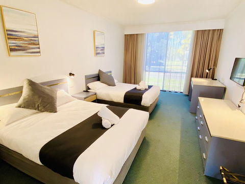 The Select Inn Penrith - Tourism Townsville 1