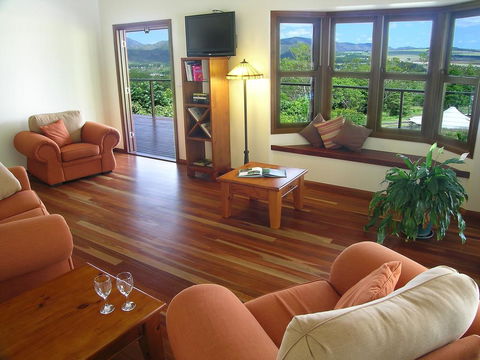 The Summit Bed & Breakfast - Tourism Townsville 0