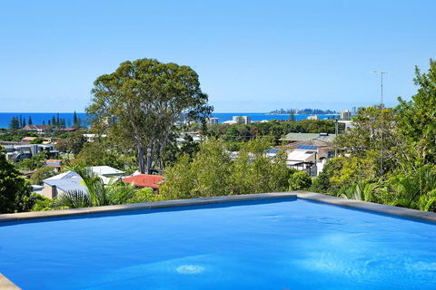 THE VIEW, TUGUN - 4 Bedrooms - Sea Views - Private Heated Pool - Tourism Townsville 0