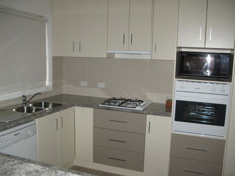 The Villa Kyabram - Tourism Townsville 2