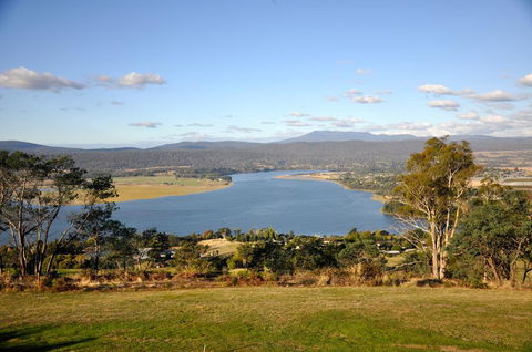 The Villa On Pine Tree - Tourism Townsville 1