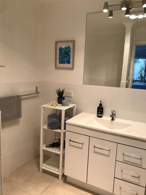 The Villa Shelly Beach - Tourism Townsville 3
