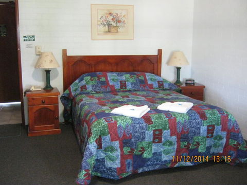 The Vineyard Motel - Tourism Townsville 2