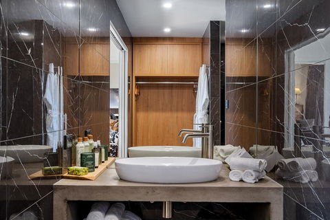 Tinderbox Retreat - Tourism Townsville 2