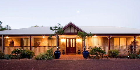 Toby Inlet Homestead - Tourism Townsville 1