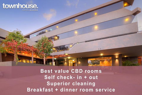 Townhouse Hotel - Tourism Townsville 0