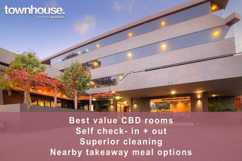 Townhouse Hotel - Tourism Townsville 1