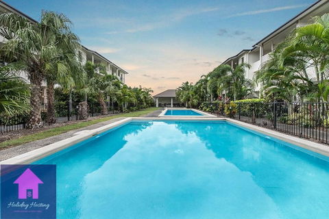 Townsville Luxury Spacious Apt 3 BR-2BTH Pools - Tourism Townsville 0