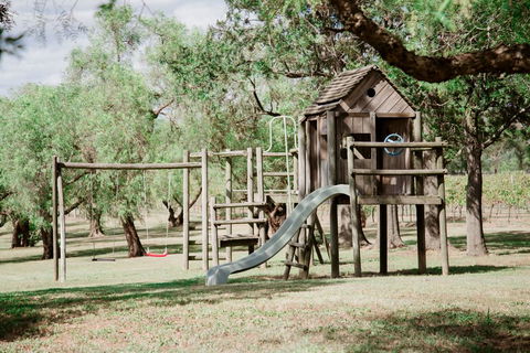 Tranquil Vale Vineyard - Tourism Townsville 1