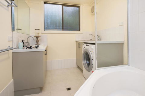 Tranquil Waters - Pet Friendly Family Beach House In Quindalup - Tourism Townsville 3