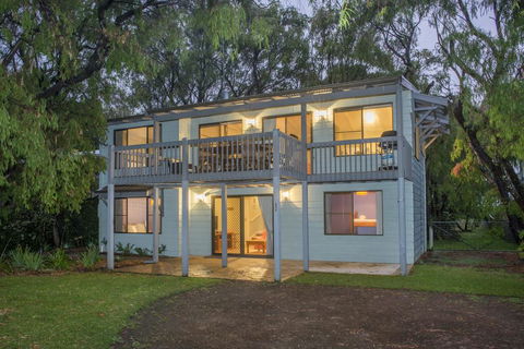 Tranquil Waters - Pet Friendly Family Beach House In Quindalup - Tourism Townsville 0