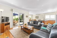 Tranquility in Cowes - Pets Fireplace WiFi Linen 350m Beach 4 Bdrms