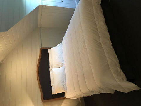 Travertines Wines Apartment - Tourism Townsville 2