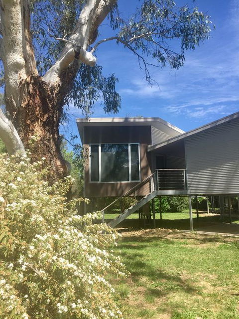 Treehouse Retreat - Tourism Townsville 3