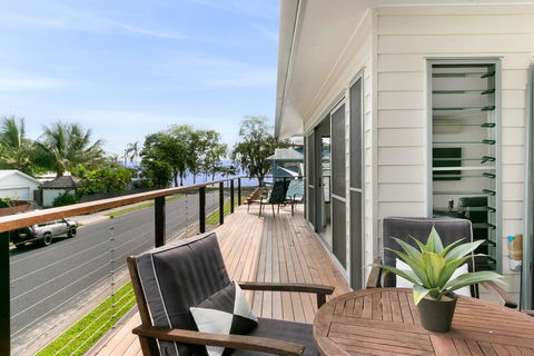 Tropical Beachside Oasis In Clifton Beach - Tourism Townsville 0