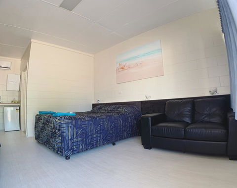 Tropical City Motor Inn - Tourism Townsville 2
