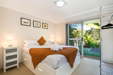 Tropical Townhouse With Two Courtyards And Pool - Tourism Townsville 1