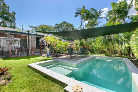 Tropical House, Pool And Extra Bungalow, 4 Bedrooms - Tourism Townsville 1