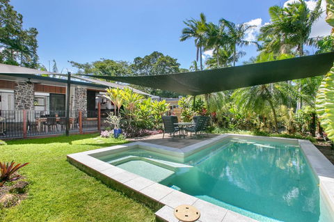 Tropical House, Pool And Extra Bungalow, 4 Bedrooms - Tourism Townsville 0