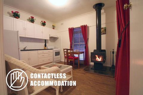 Tudor Cottages - Tourism Townsville 1