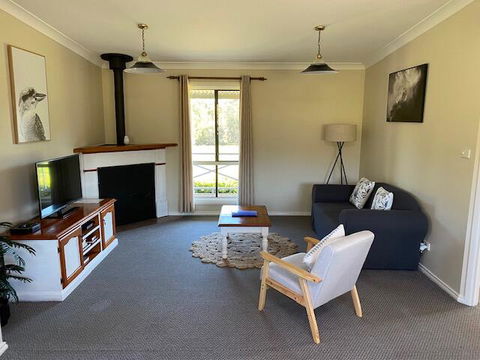 Twin Trees Country Cottages - Tourism Townsville 3