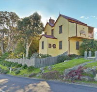 Two Story Bed and Breakfast - Tourism Townsville