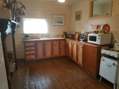 Twomey's Cottage - Tourism Townsville 3