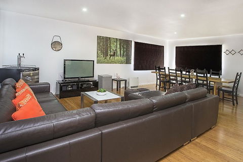 Twynam House - Jindabyne - Tourism Townsville 1