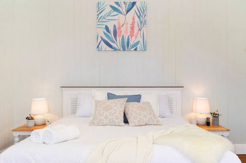 Ultimate Family Home - 3 Bedroom Lux Retreat With Private Pool, Spa And Incredible Views - Tourism Townsville 1