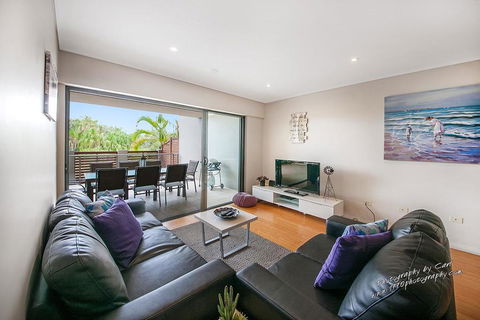 Unit 3 Loka Santi - Tourism Townsville 2