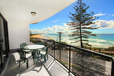 Unit 5, Phoenix Apartments, 1736 David Low Way Coolum Beach, LINEN INCLUDED, 500 Bond - Tourism Townsville 0