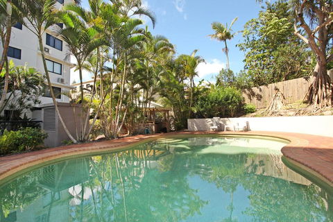 Unit 5, Phoenix Apartments, 1736 David Low Way Coolum Beach, LINEN INCLUDED, 500 Bond - Tourism Townsville 1