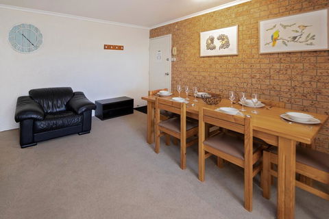 Unit 7 St Moritz - Tourism Townsville 2