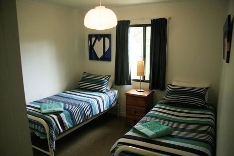 Unit1, Graydon Lodge - Tourism Townsville 1
