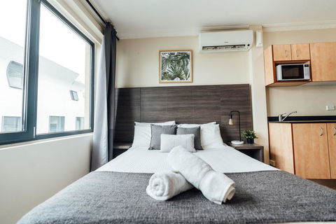 UNO Hotel Sydney - Tourism Townsville 0